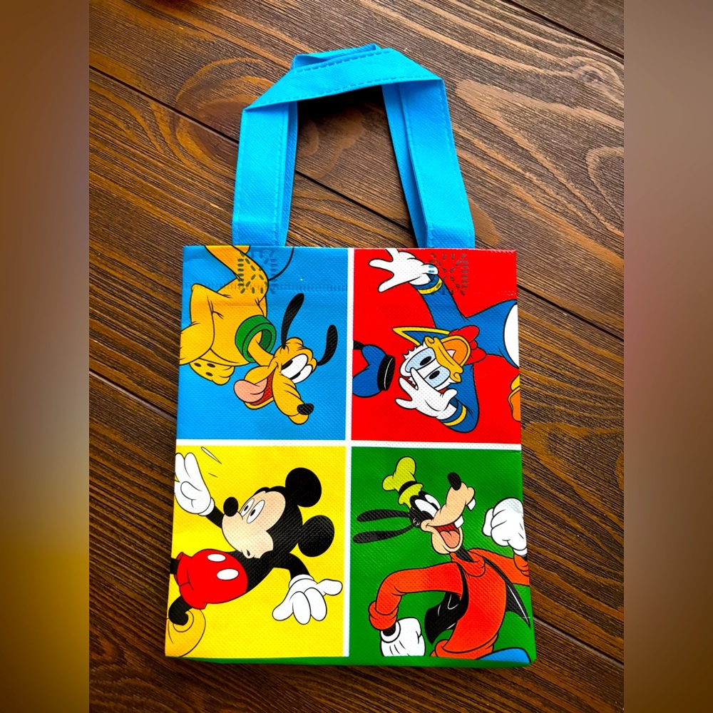 NWOT Disney Park small tote bag featuring Stitch